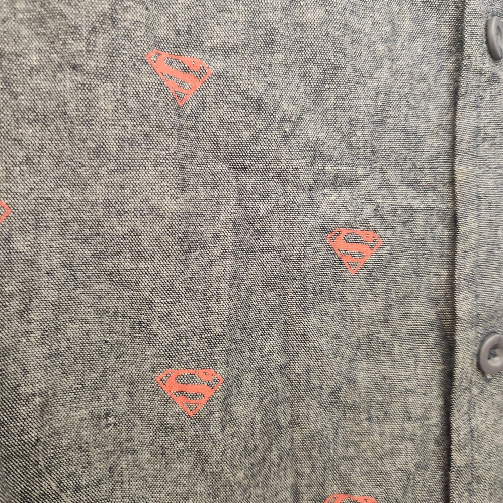 Superman Men's 100% Cotton Small Blue Chambray Button Down Short Sleeve Shirt - Picture 4 of 9